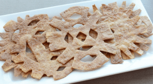 cinnamon cookie snowflakes