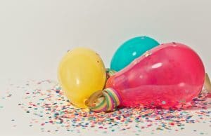 rainbow-color-confetti-balloon-party-decorations