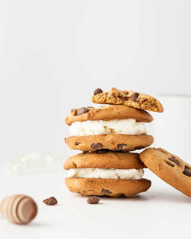 ice cream cookie sandwiches